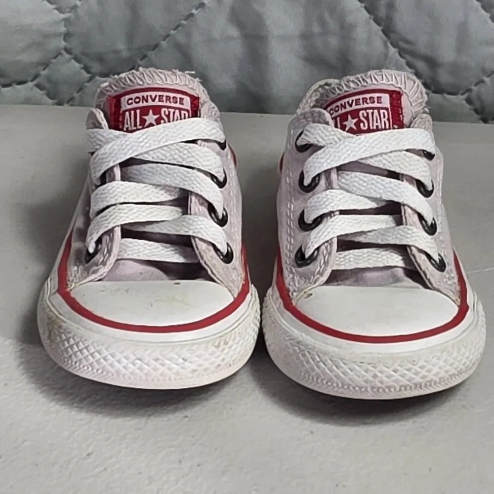 Converse infant girl